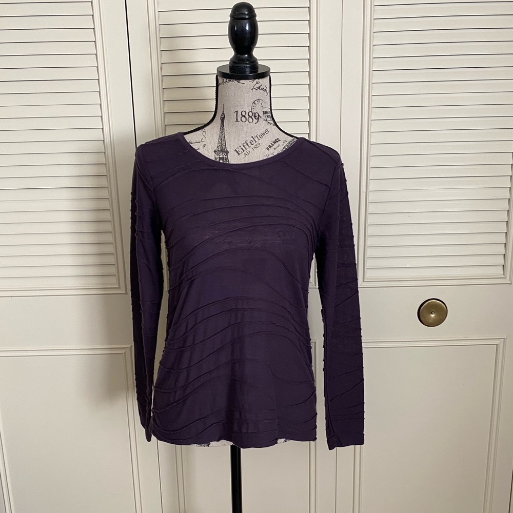Simply Vera Wang plum purple long sleeve wavy texture blouse